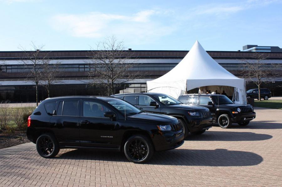  Jeep Altitude Editions 2012 года  (фото 12 из 12)